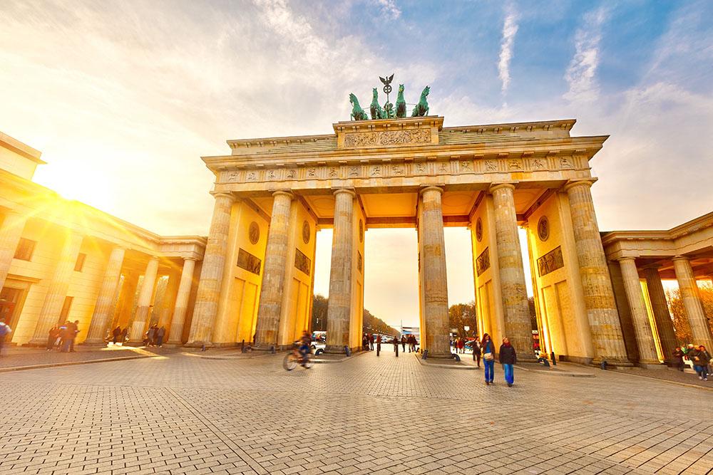 Brandenburg gate at sunset Wall Mural Wallpaper - Canvas Art Rocks - 1