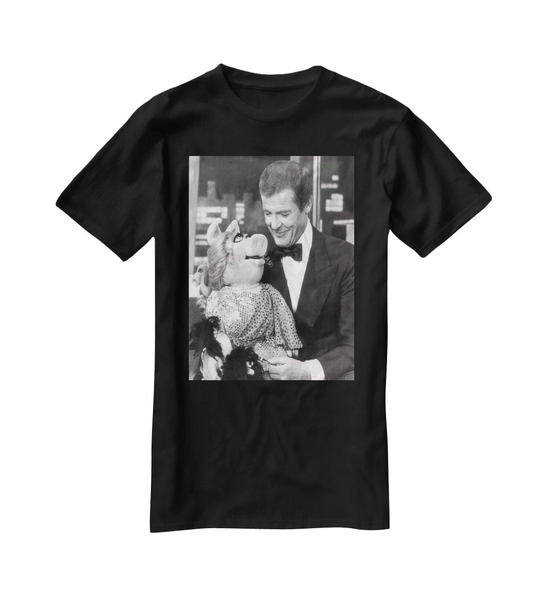 Roger Moore with Miss Piggy T-Shirt - Canvas Art Rocks - 1