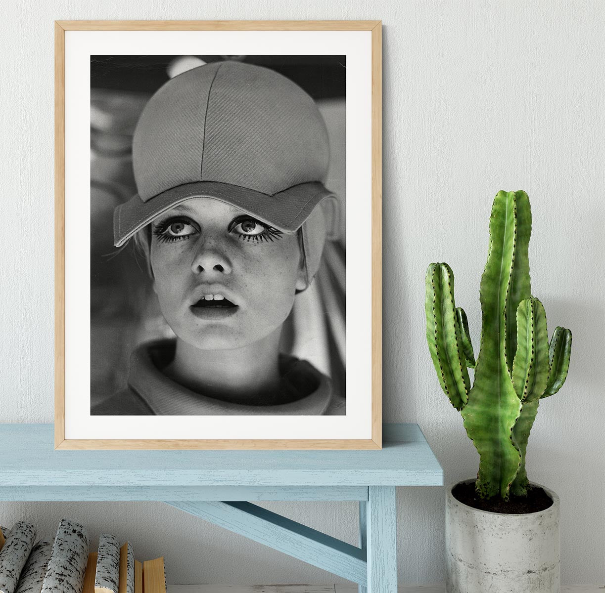 Twiggy in 1966 Framed Print - Canvas Art Rocks - 3