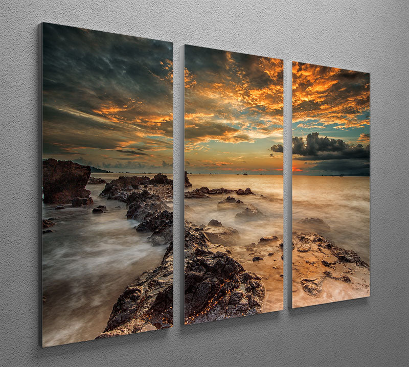 Angry Beach 3 Split Panel Canvas Print - Canvas Art Rocks - 2