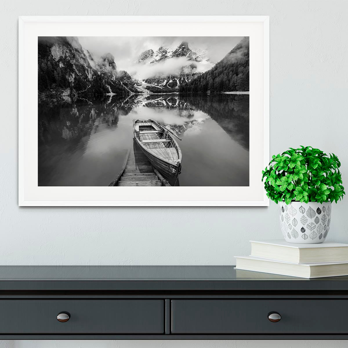 En Blanco Y Negro Framed Print - Canvas Art Rocks - 5