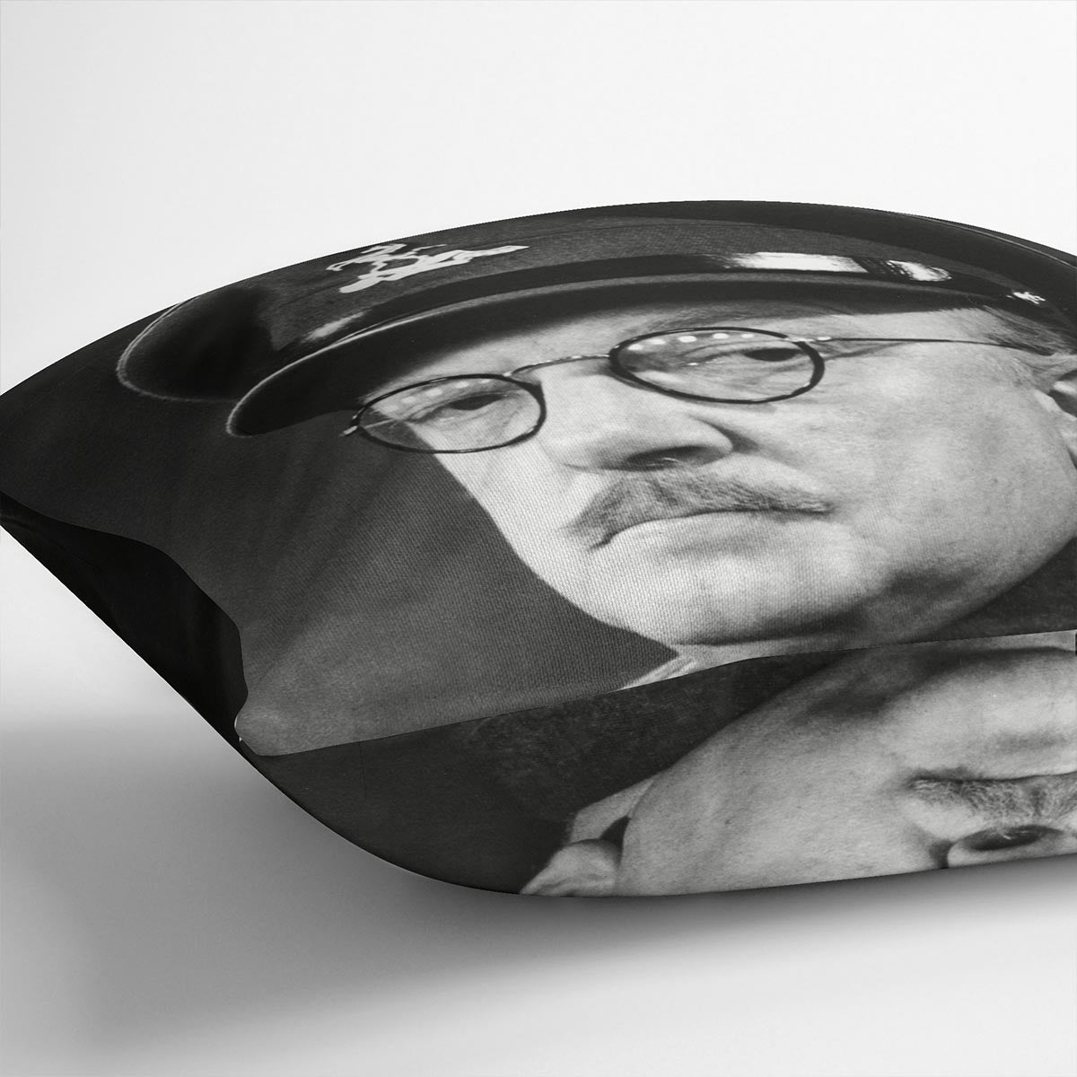 Actor Arthur Lowe as Captain Mainwaring Cushion