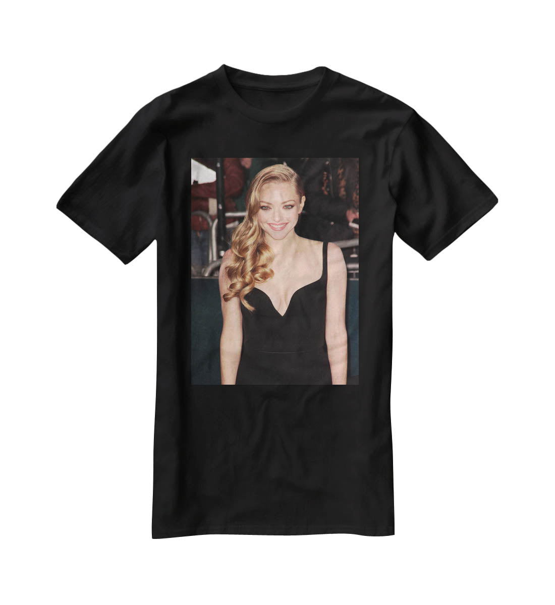 Actresss Amanda Seyfried T-Shirt - Canvas Art Rocks - 1