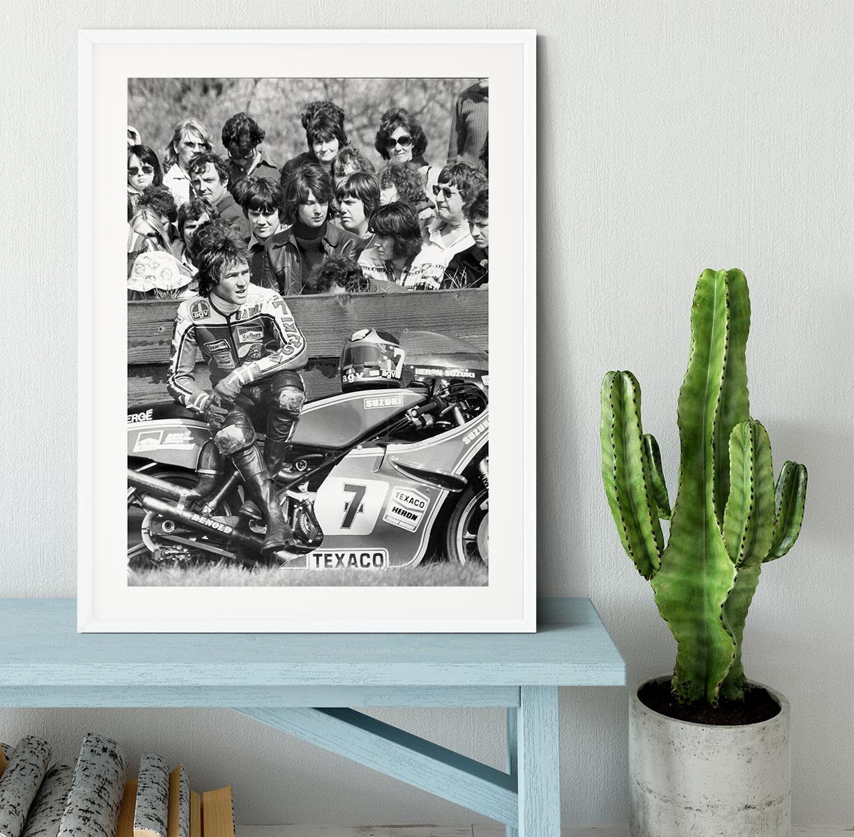 Barry Sheene motorcycle racer Framed Print - Canvas Art Rocks - 5