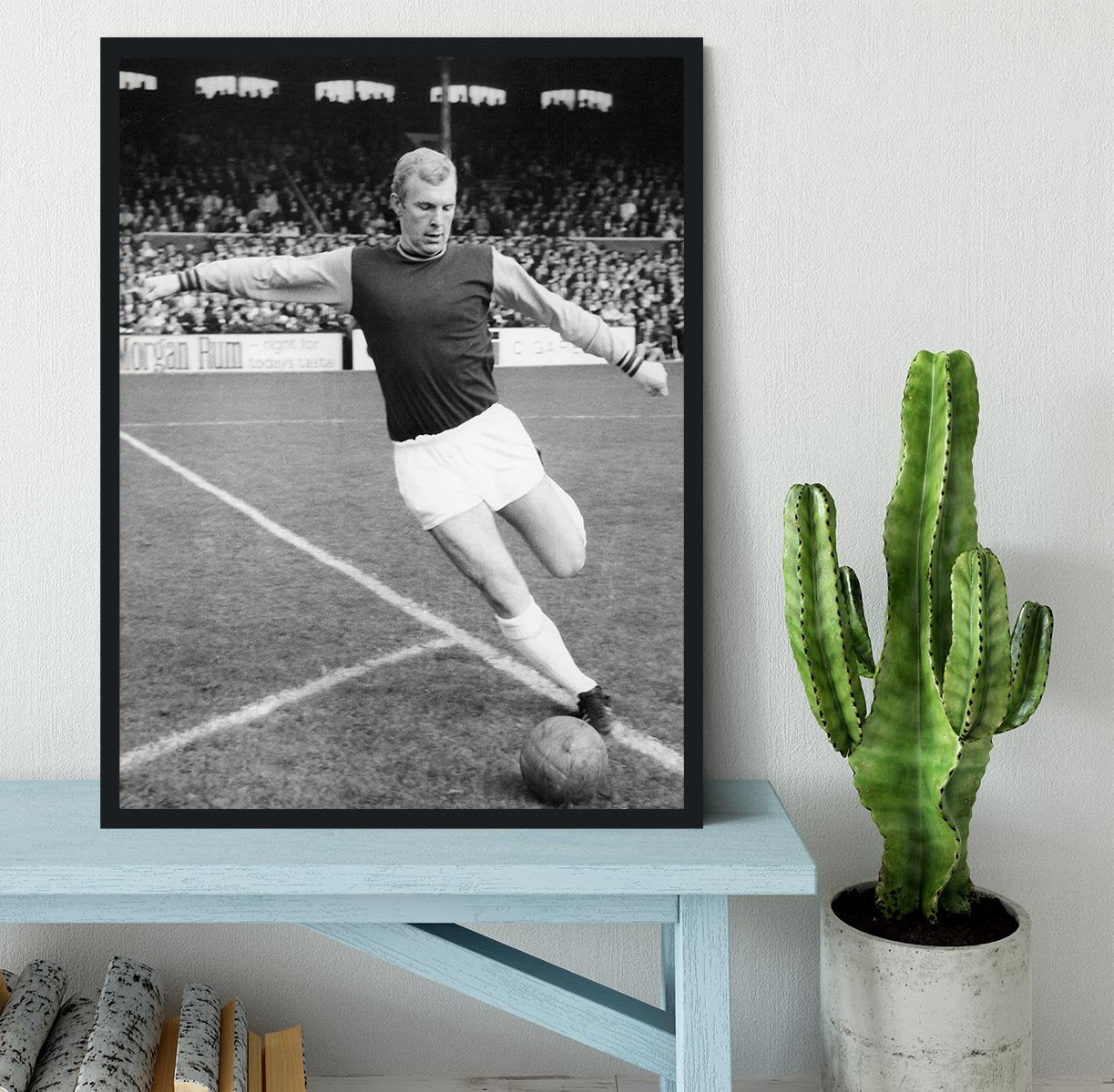 Bobby Moore West Ham Footballer Framed Print - Canvas Art Rocks - 2