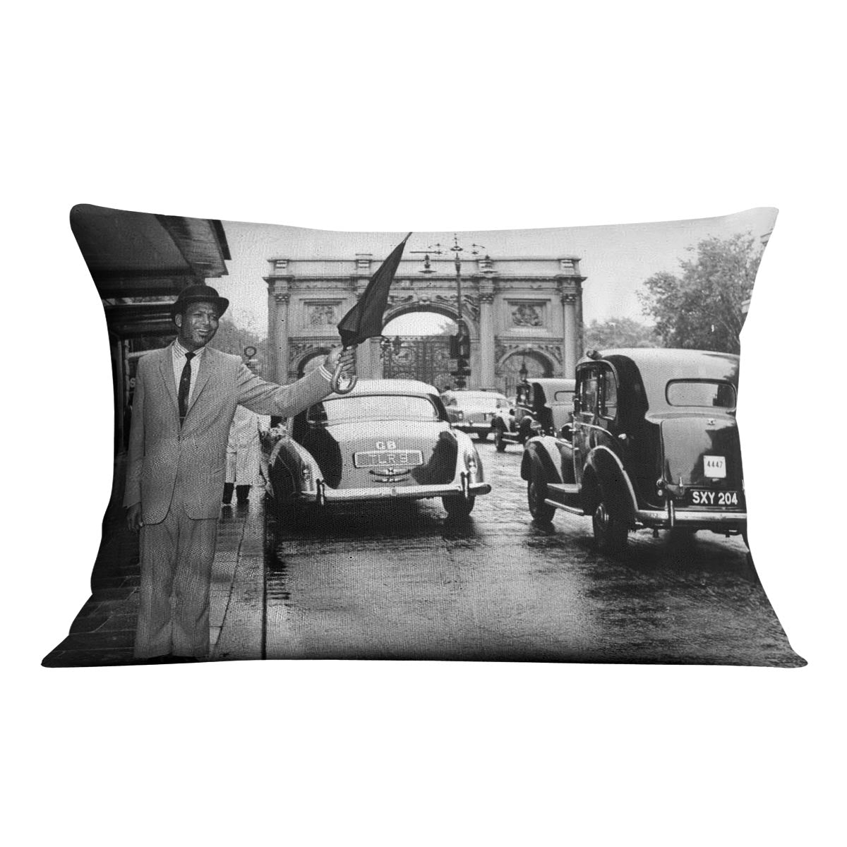 Boxer Sugar Ray Robinson in London 1962 Cushion - Canvas Art Rocks - 4