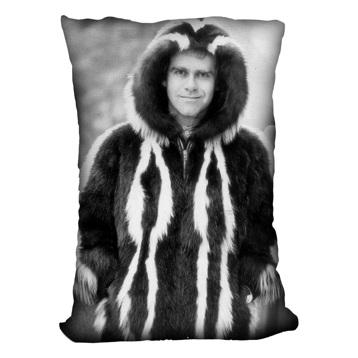 Elton in furs Cushion - Canvas Art Rocks - 4