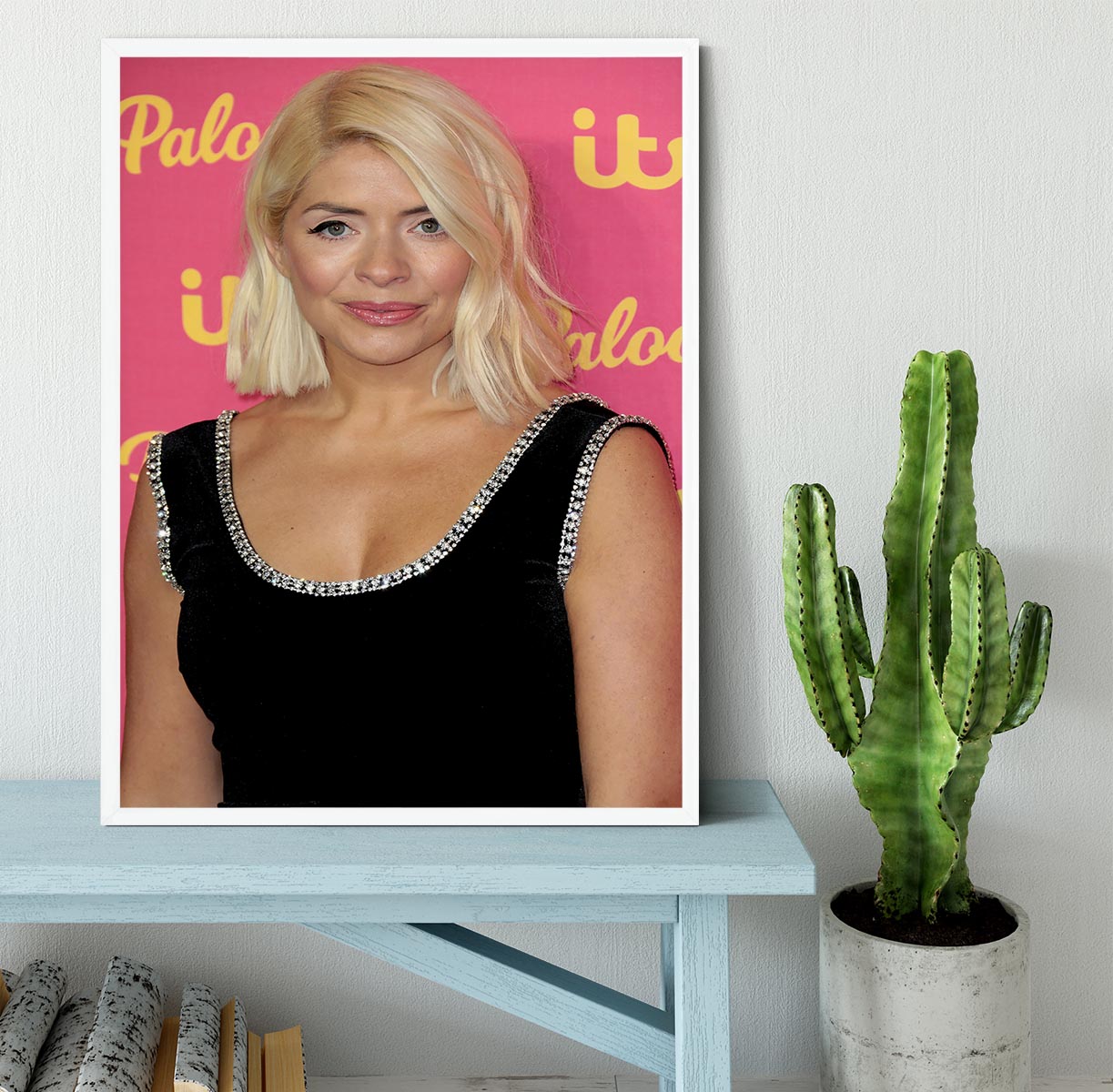 Holly Willoughby Framed Print - Canvas Art Rocks -6