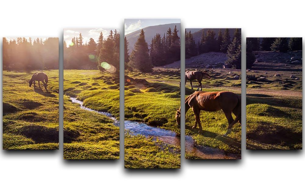 Horses in the Gregory gorge mountains 5 Split Panel Canvas - Canvas Art Rocks - 1