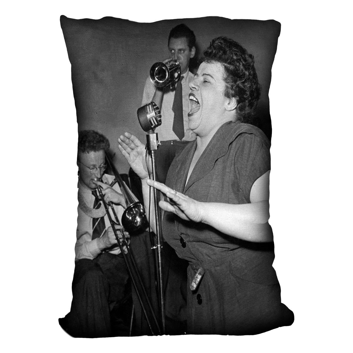 Jazz singer Cushion