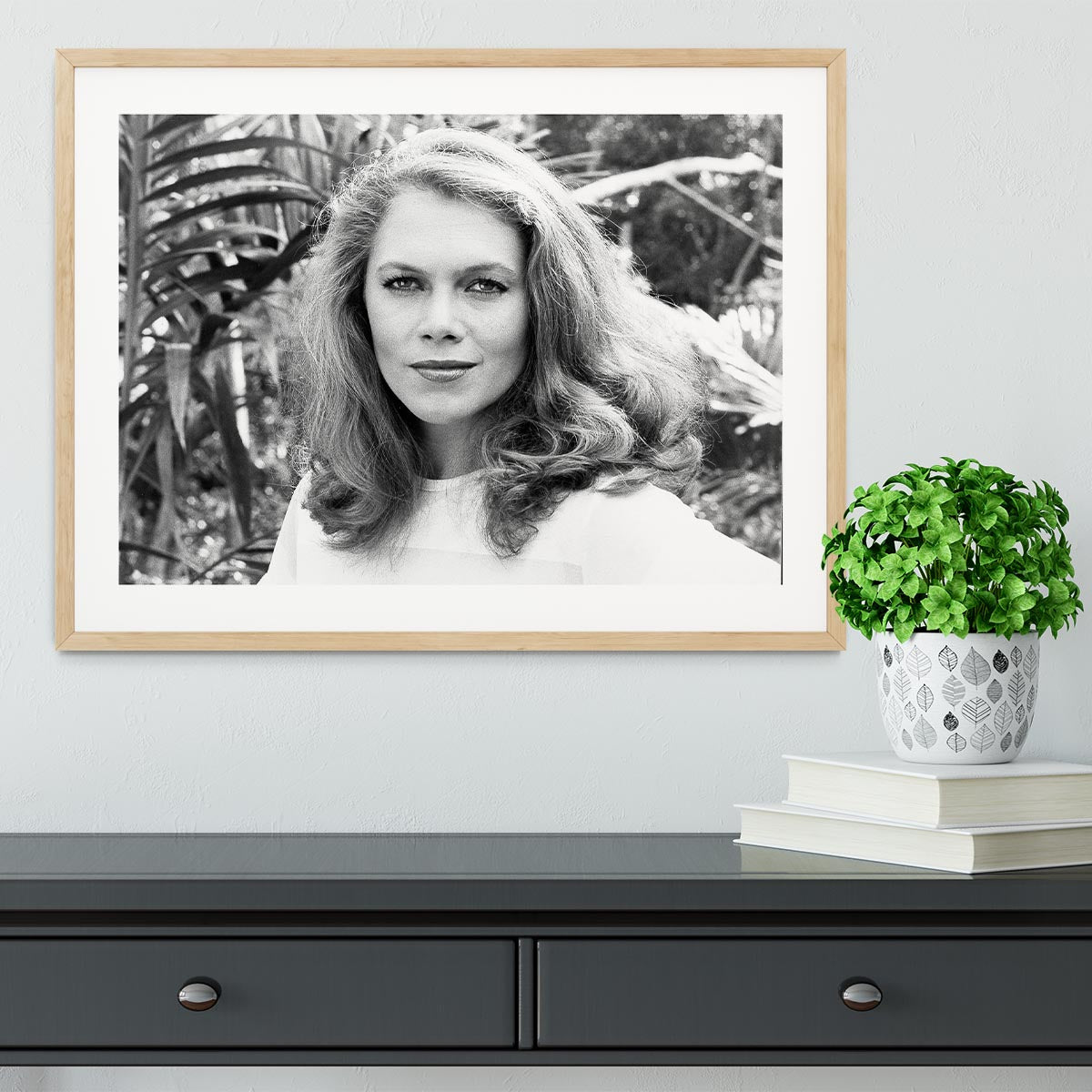 Kathleen Turner Framed Print - Canvas Art Rocks - 3