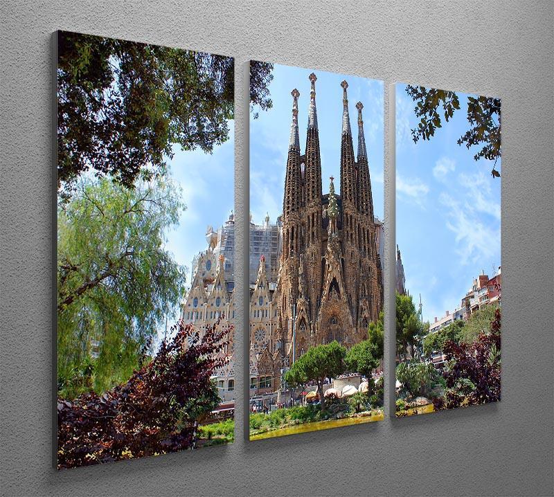 La Sagrada Familia 3 Split Panel Canvas Print - Canvas Art Rocks - 2