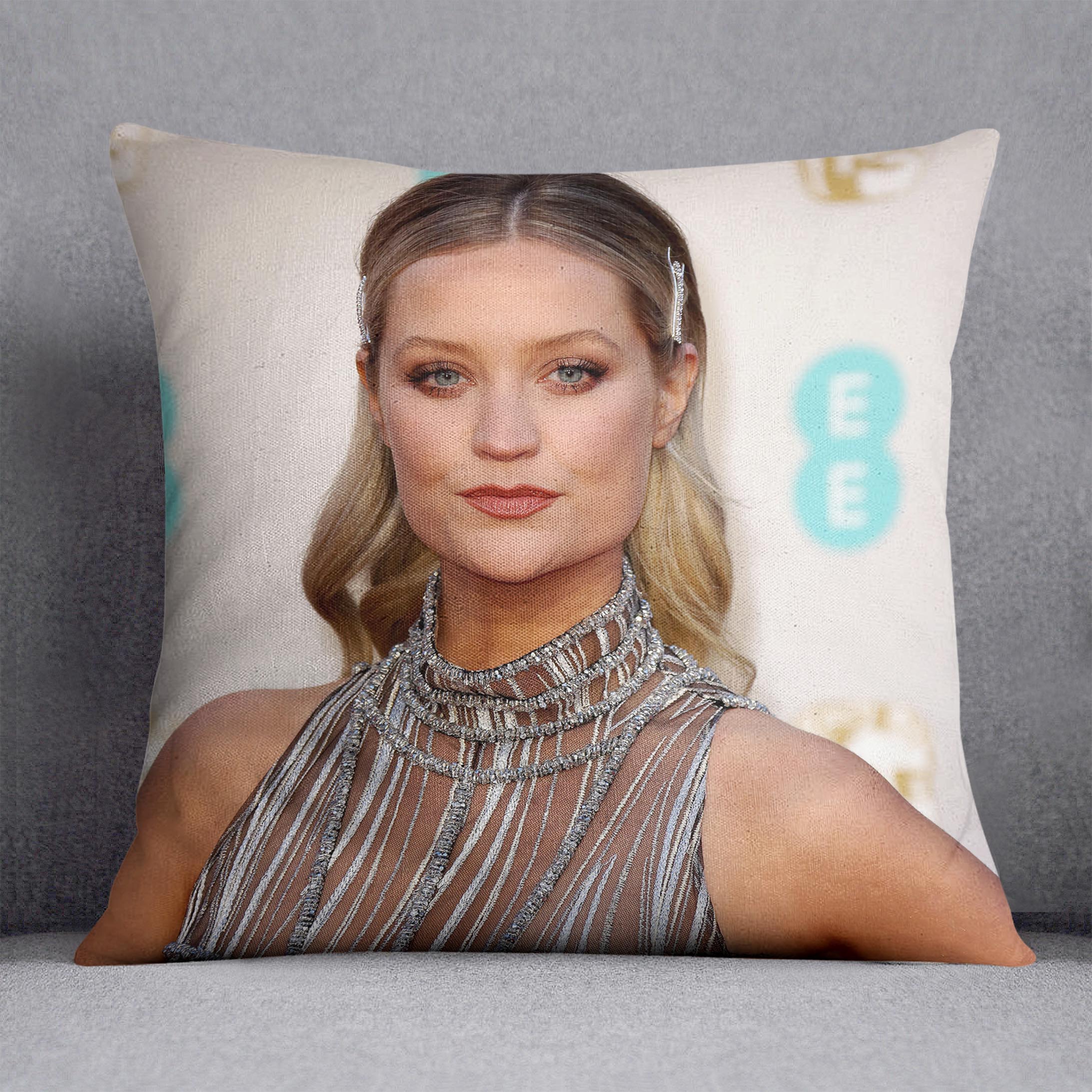 Laura Whitemore Cushion