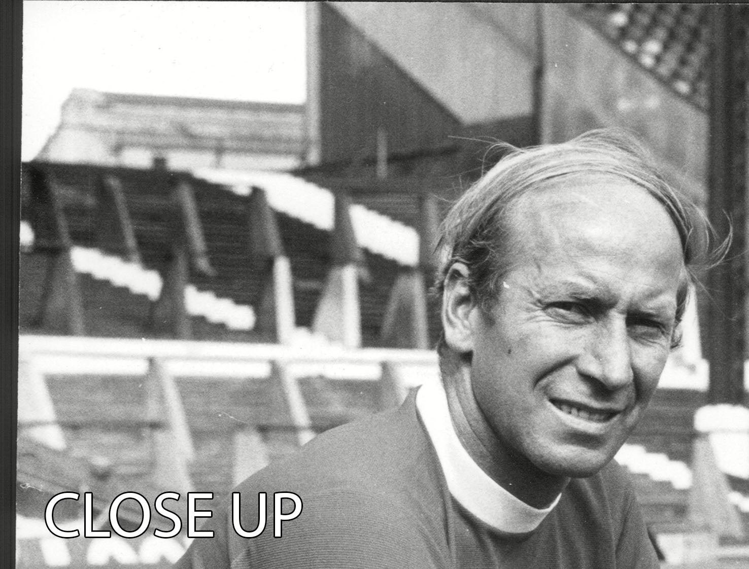 Manchester United Footballer Sir Bobby Charlton 1971 3 Split Panel Canvas Print - Canvas Art Rocks - 3