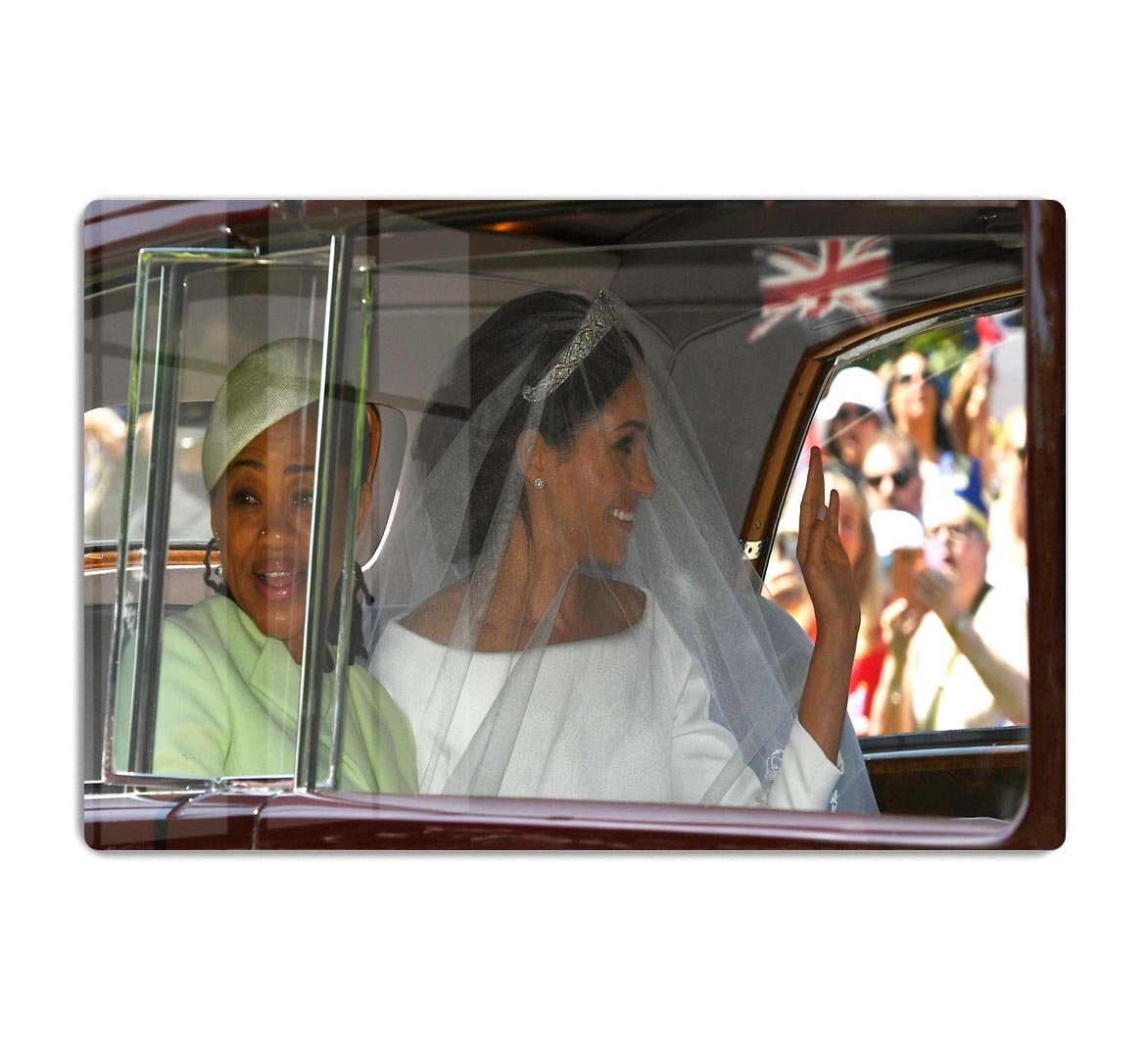 Meghan Markle and her mother arrive at the wedding HD Metal Print