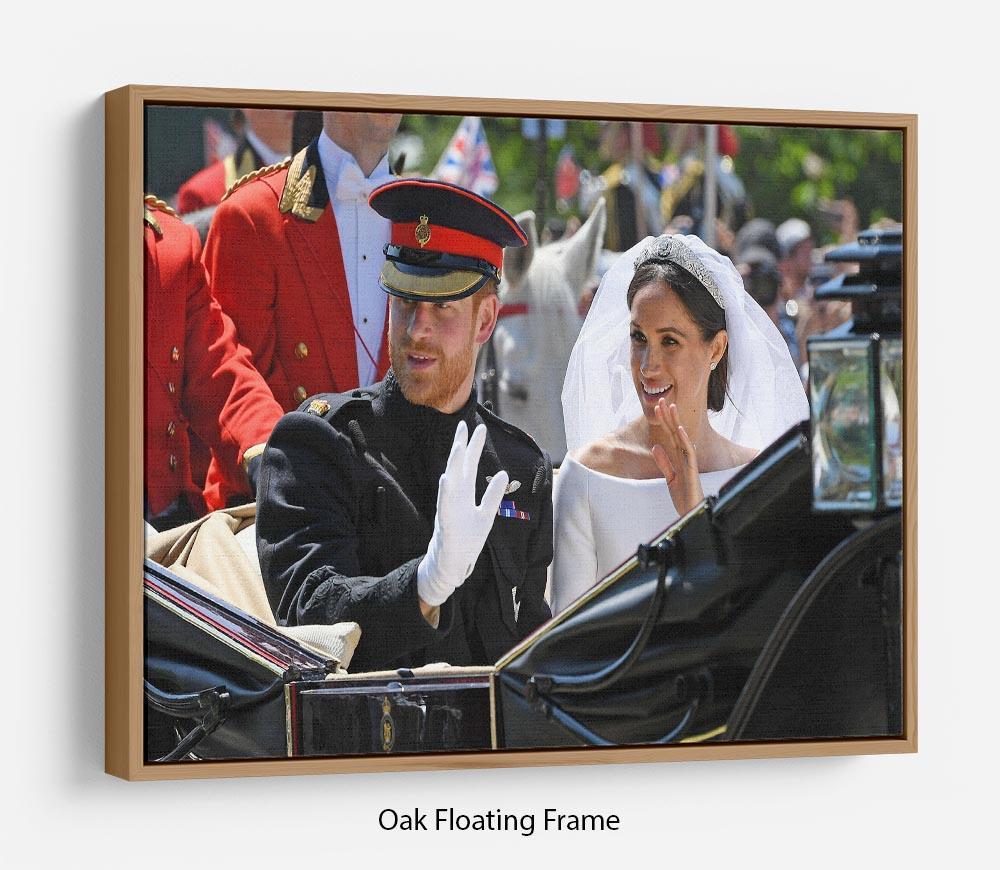 Meghan and Prince Harry greet the crowds Floating Frame Canvas