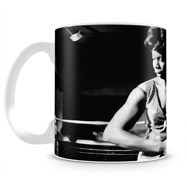 Nina Simone singing Mug - Canvas Art Rocks - 2