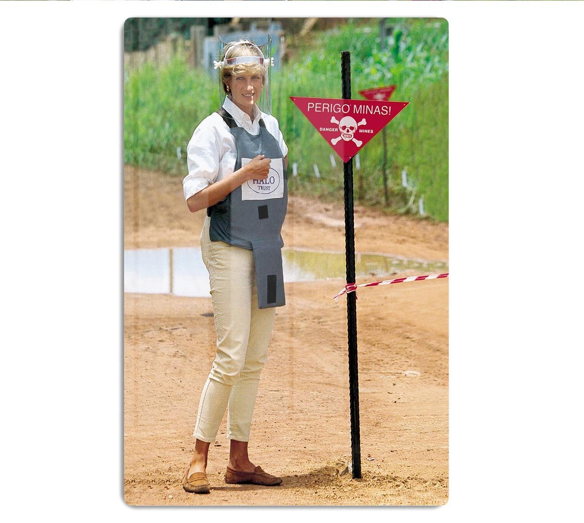 Princes Diana at a mine field in Angola for a Red Cross visit HD Metal Print
