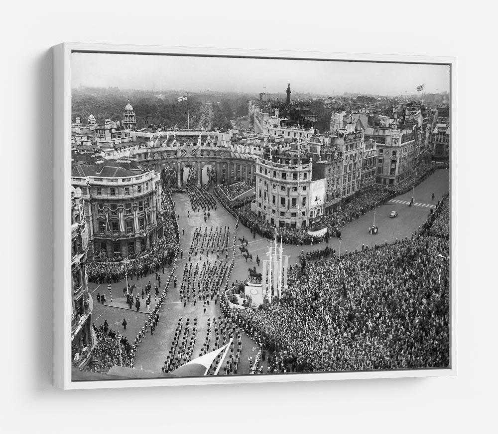 Queen Elizabeth II Coronation procession in Trafalgar Square HD Metal Print
