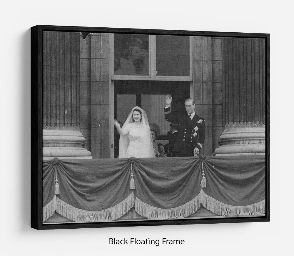 Queen Elizabeth II Wedding the couple wave from the balcony Floating Frame Canvas
