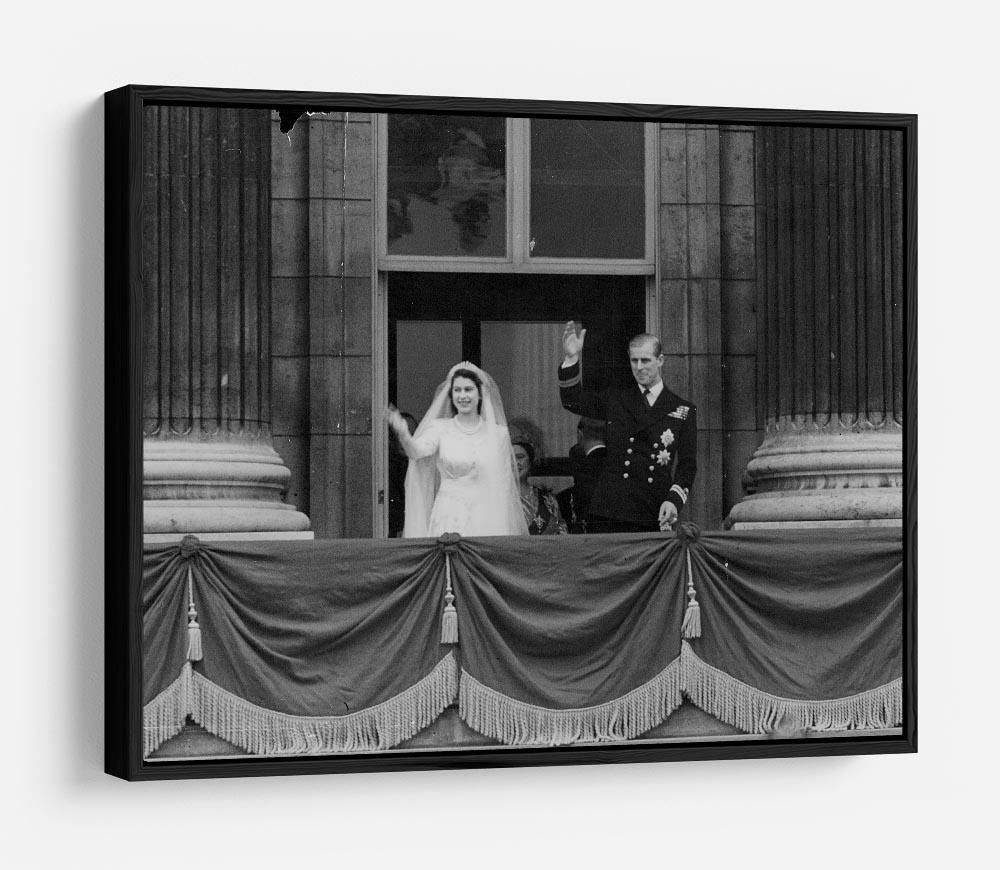 Queen Elizabeth II Wedding the couple wave from the balcony HD Metal Print