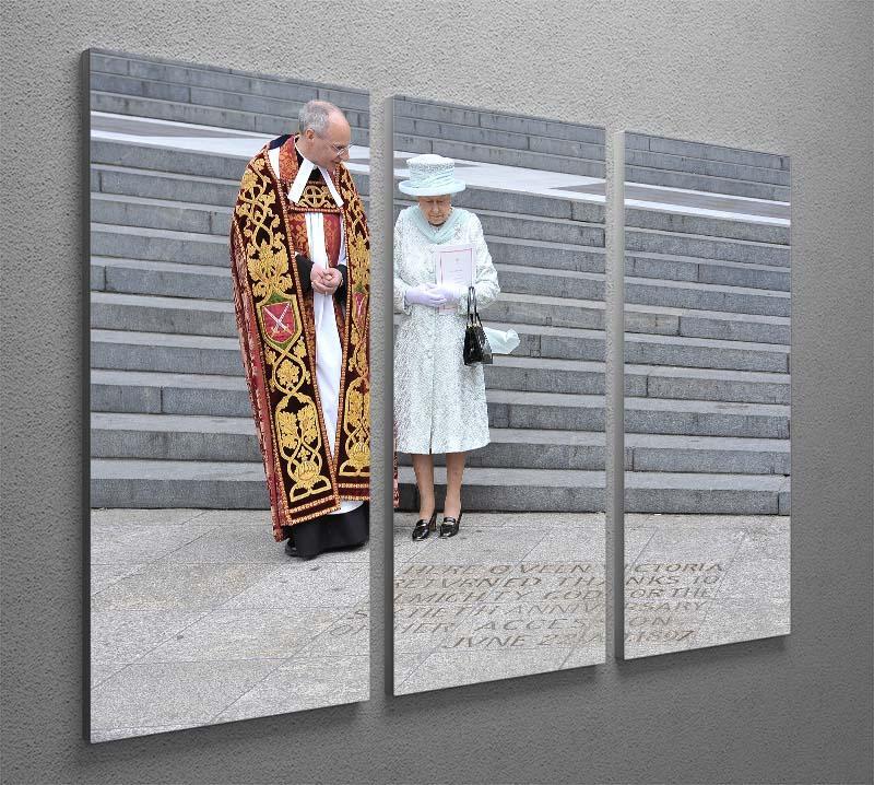 Queen Elizabeth II at her Diamond Jubilee service 3 Split Panel Canvas Print - Canvas Art Rocks - 2