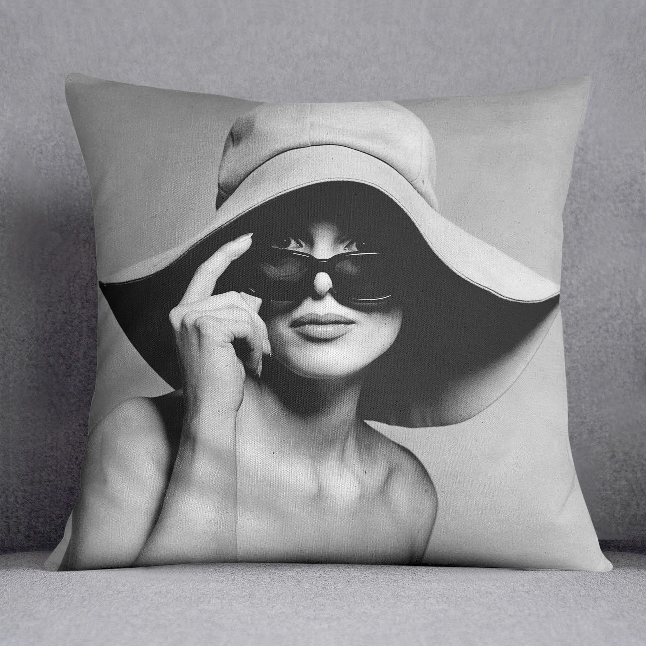 Sixties Glamour Cushion - Canvas Art Rocks - 1