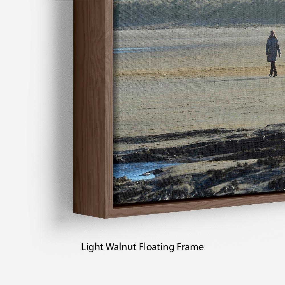 The Beach at Bamburgh Floating Frame Canvas - Canvas Art Rocks - 8