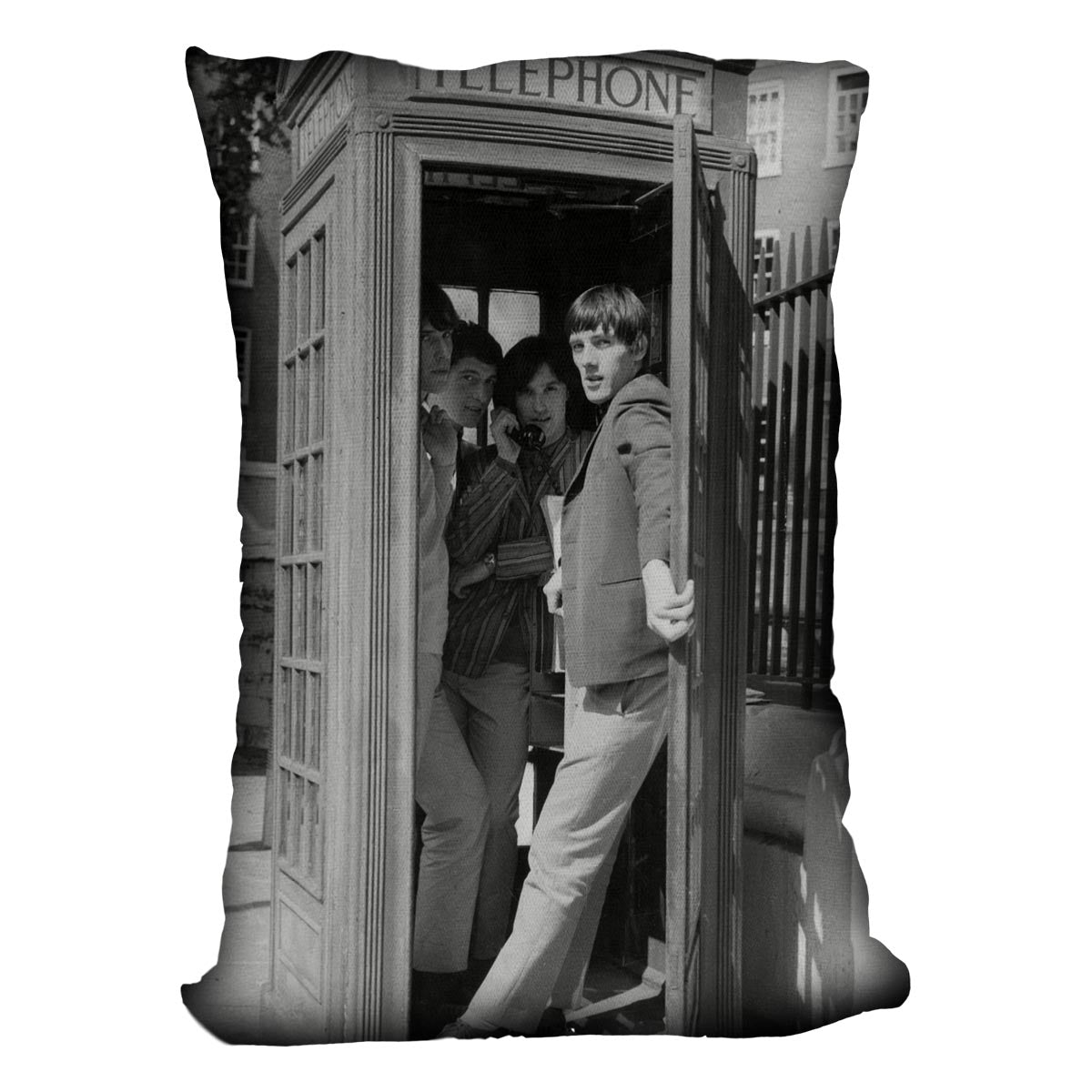 The Kinks calling Cushion