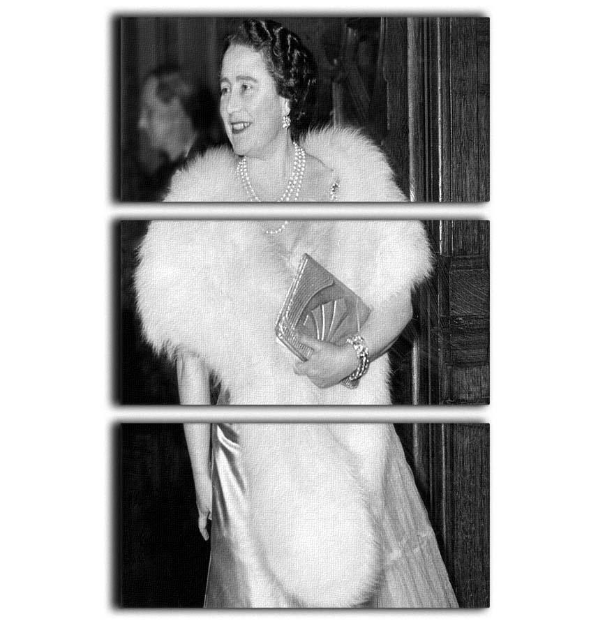 The Queen Mother on a night out at the Coliseum 3 Split Panel Canvas Print - Canvas Art Rocks - 1