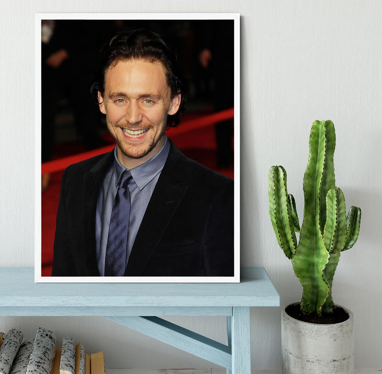 Tom Hiddleston Framed Print - Canvas Art Rocks -6